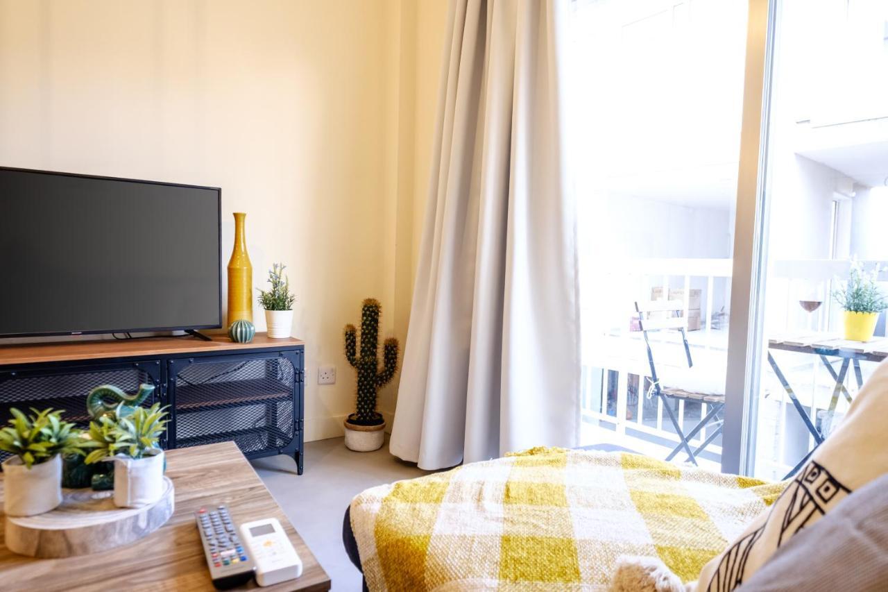 The Joy - Centre One Bedroom Flat Ларнака Экстерьер фото